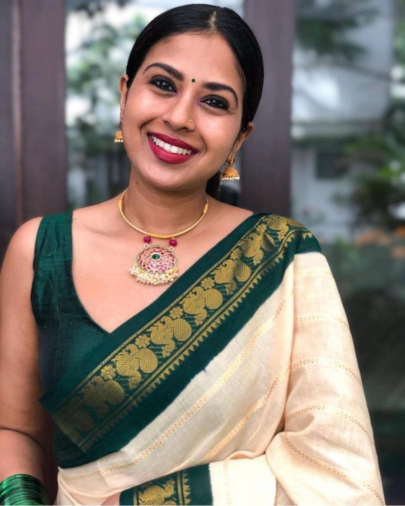 Zari Work Silk Saree With Blouse Piece