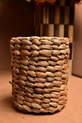 Handmade Grass Pen Stand Handmade Grass Pen Stand