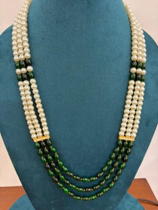 gold-bar segmented pearl necklace variant loaded with deep green semi-precious agate