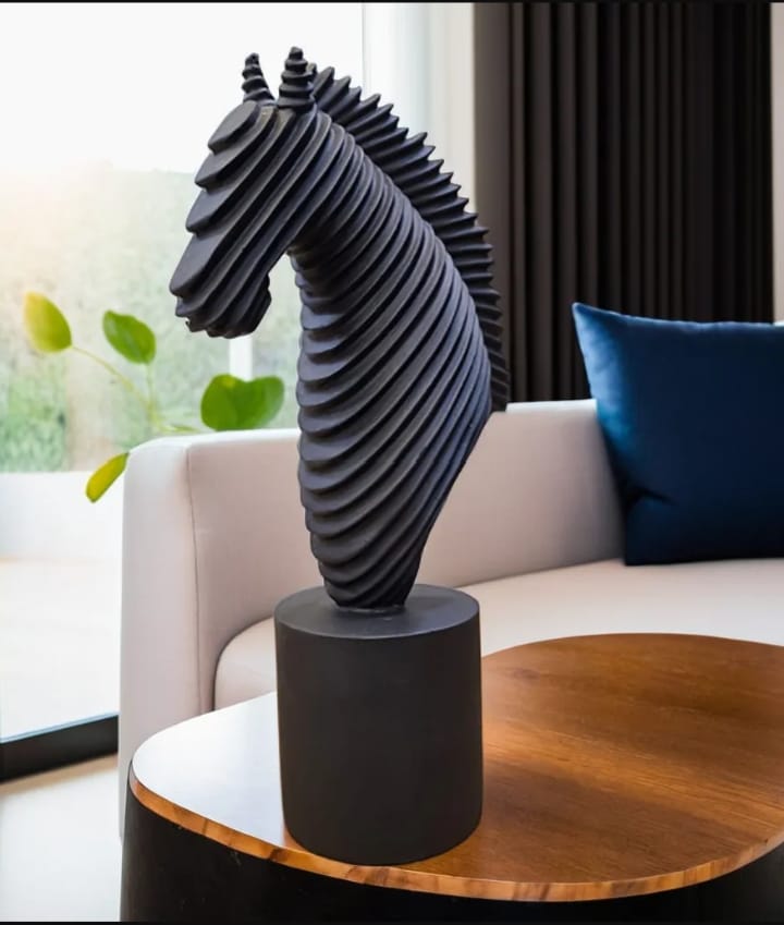 Black Ribbed Horse