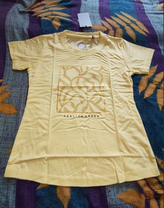 Neck printted tees..