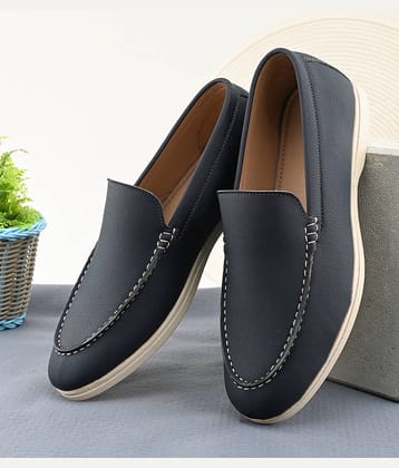 Fashion Victim Blue Men's Slip on