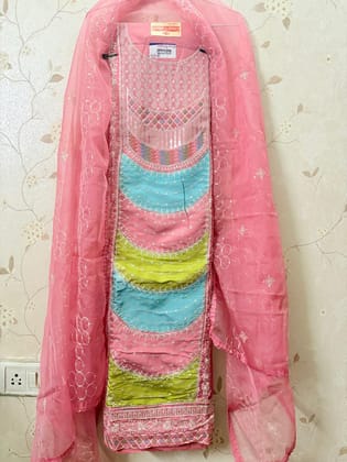 Pakistani suit