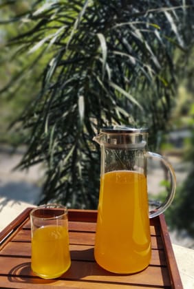 NATURALLYOURS Glass Pitcher 1500 ML Borosilicate Water Jug - Heat Resistant Carafe for Hot & Cold Beverages, Durable and Stylish for Home and Kitchen