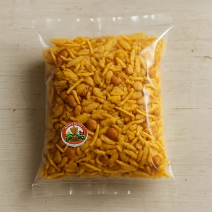 Manku Outlet's spicy chivda snack mix