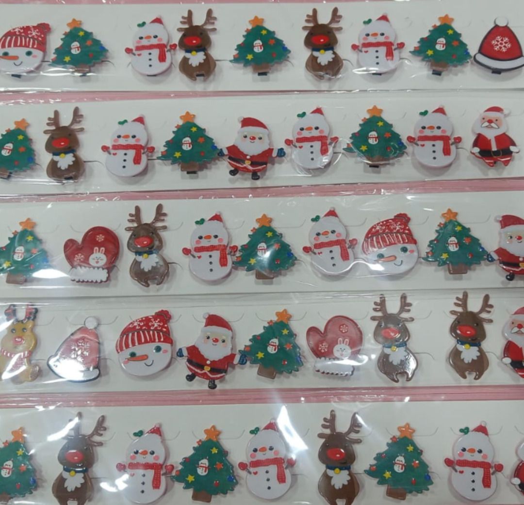 Esmi- *Christmas Clip ons*