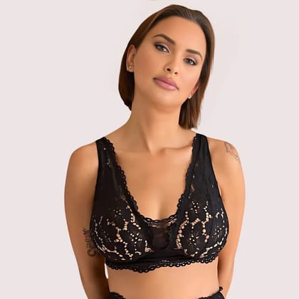 Chic Lace Bralette Gift Set for Luxe Occasions