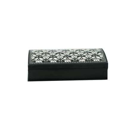 Bidri Ware Long Box Sheet Boota (1TMTDCOKA09780) Bidri Ware Long Box Sheet Boota (1TMTDCOKA09780)