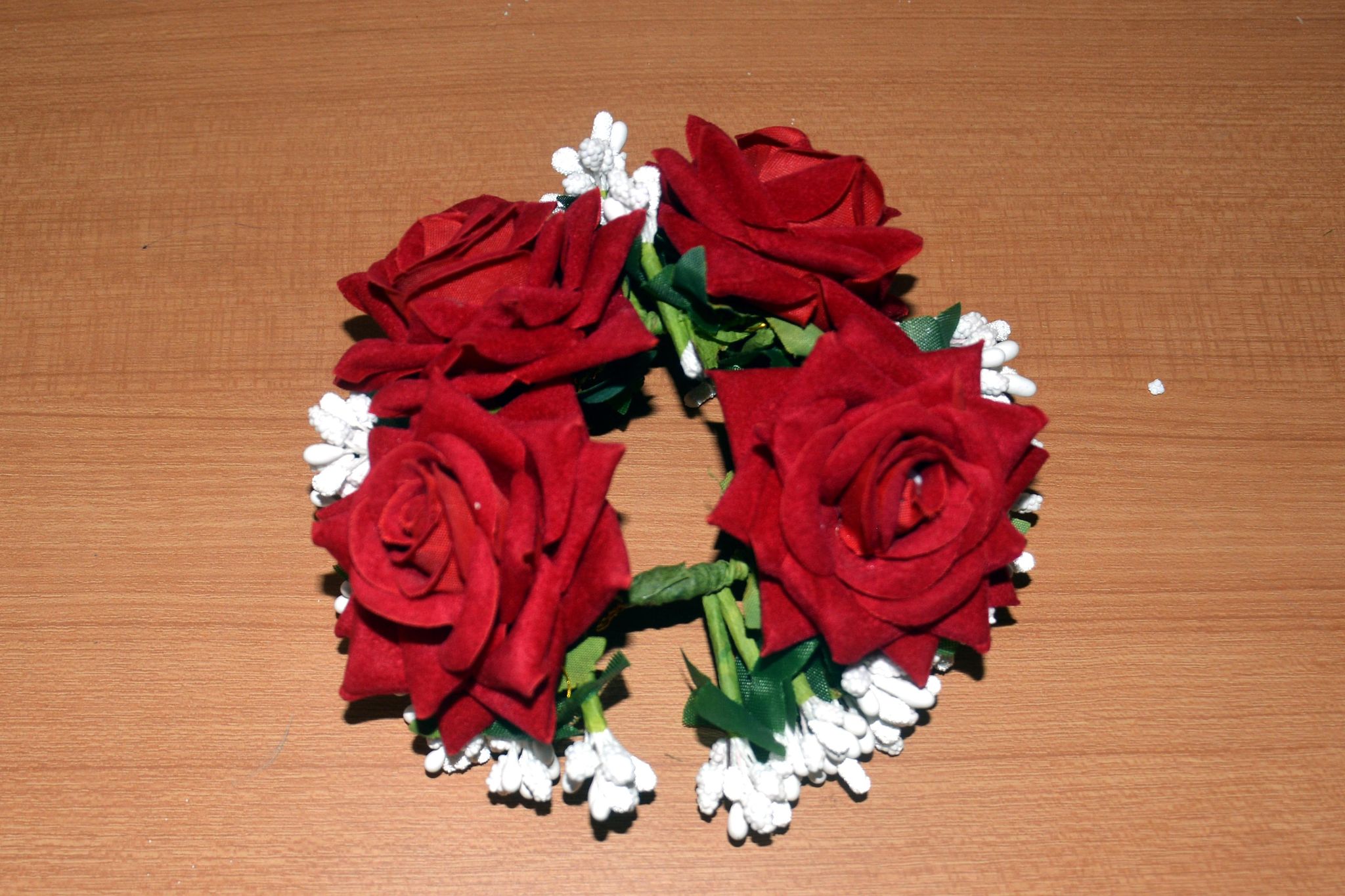 Artificial Flowers with White Parag Hair Brooch