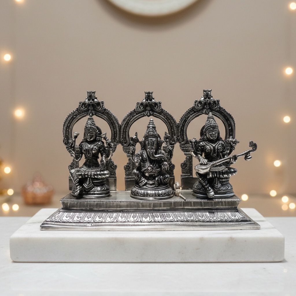Brass Showpiece LGS with Base SF (BSMAS007)