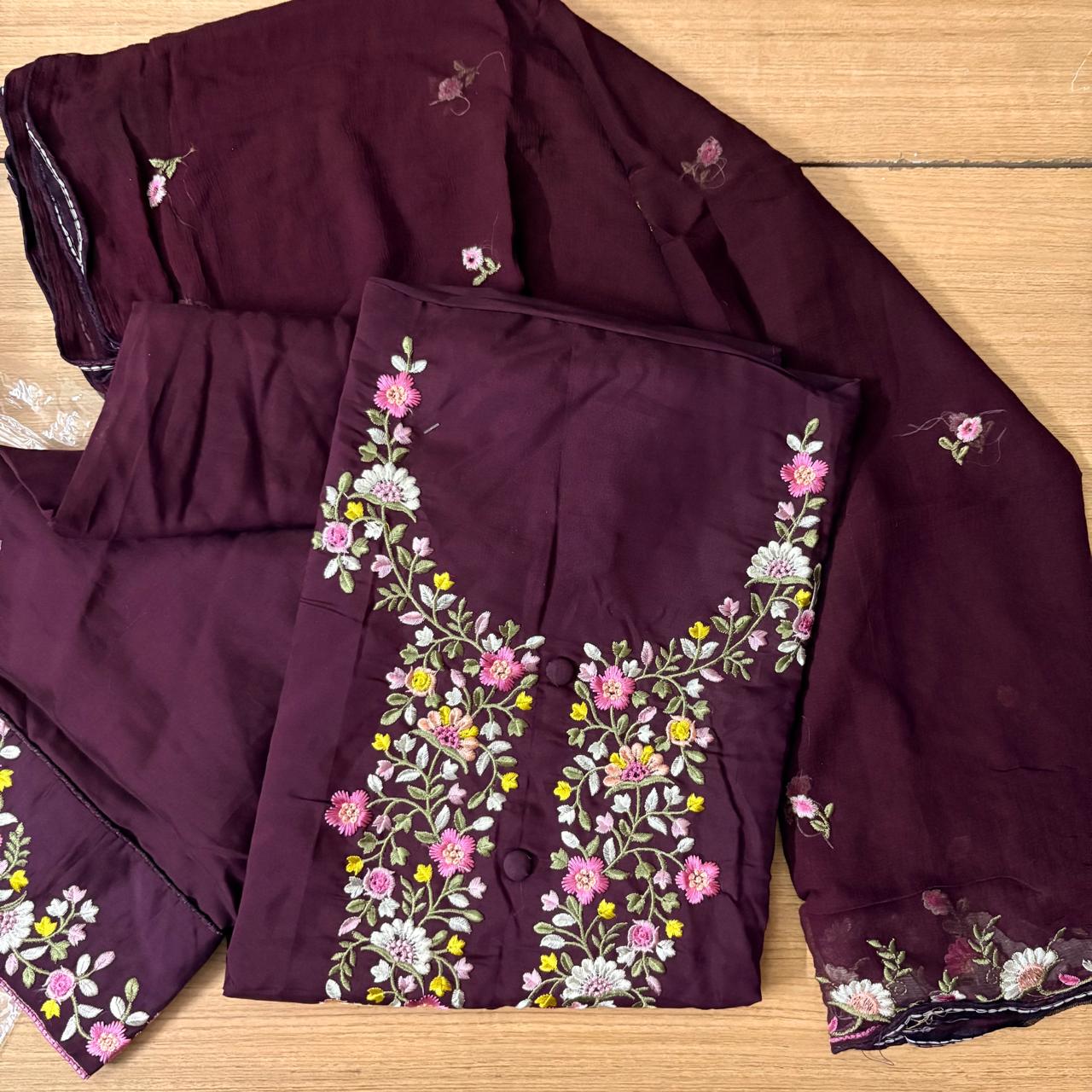 Pakistani suit