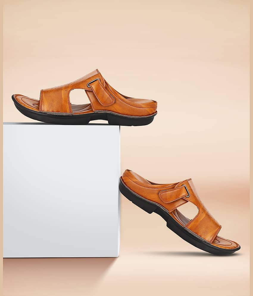 Bucik Tan Men's Daily Slipper