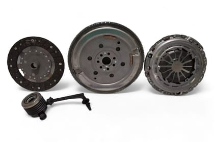 Luk Clutch Kit (Disc+Pressure Plate+Bearing+Flywheel) 6000311000