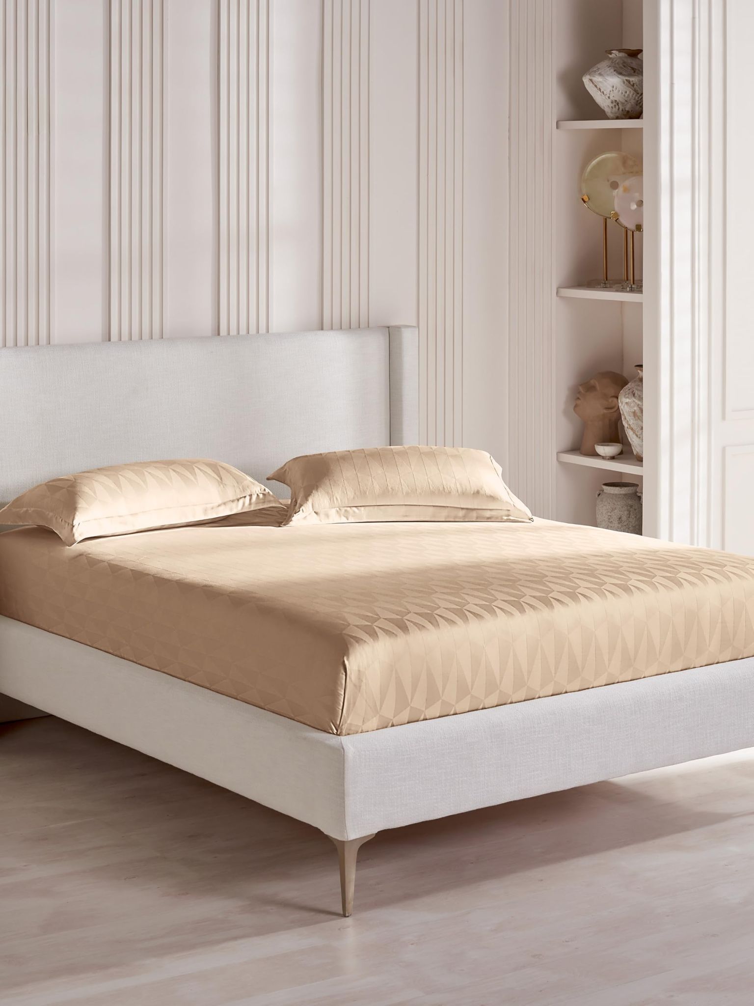 DDECOR - Jacquard Collection 100% Cotton Contemporary Pattern 300TC Super King |274 CM X 274 CM| Beige