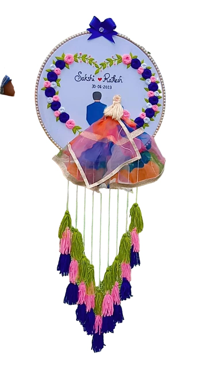 Elegant 16-Inch Modern Fabric Frame with Jute Lehenga & Decorative Elements