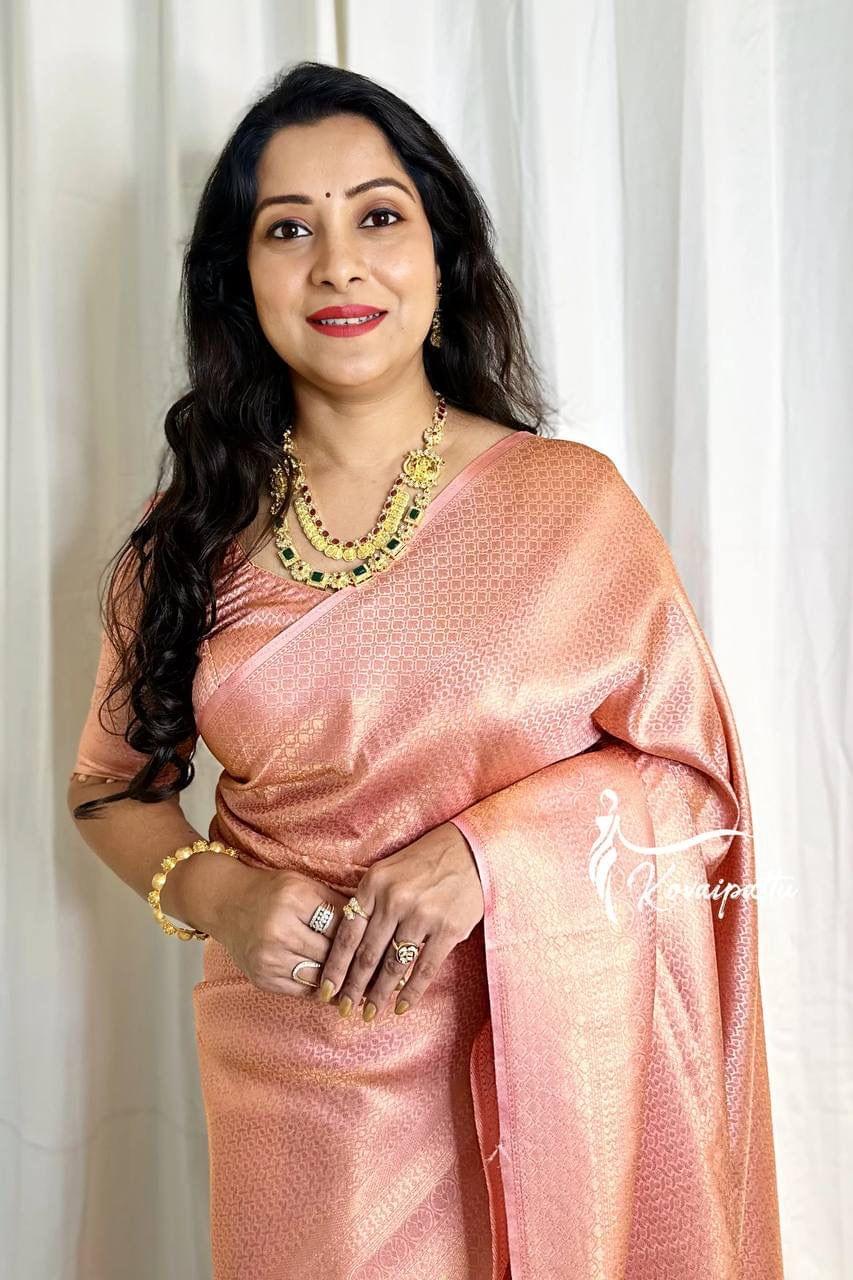 Zari Work Silk Saree With Blouse Piece