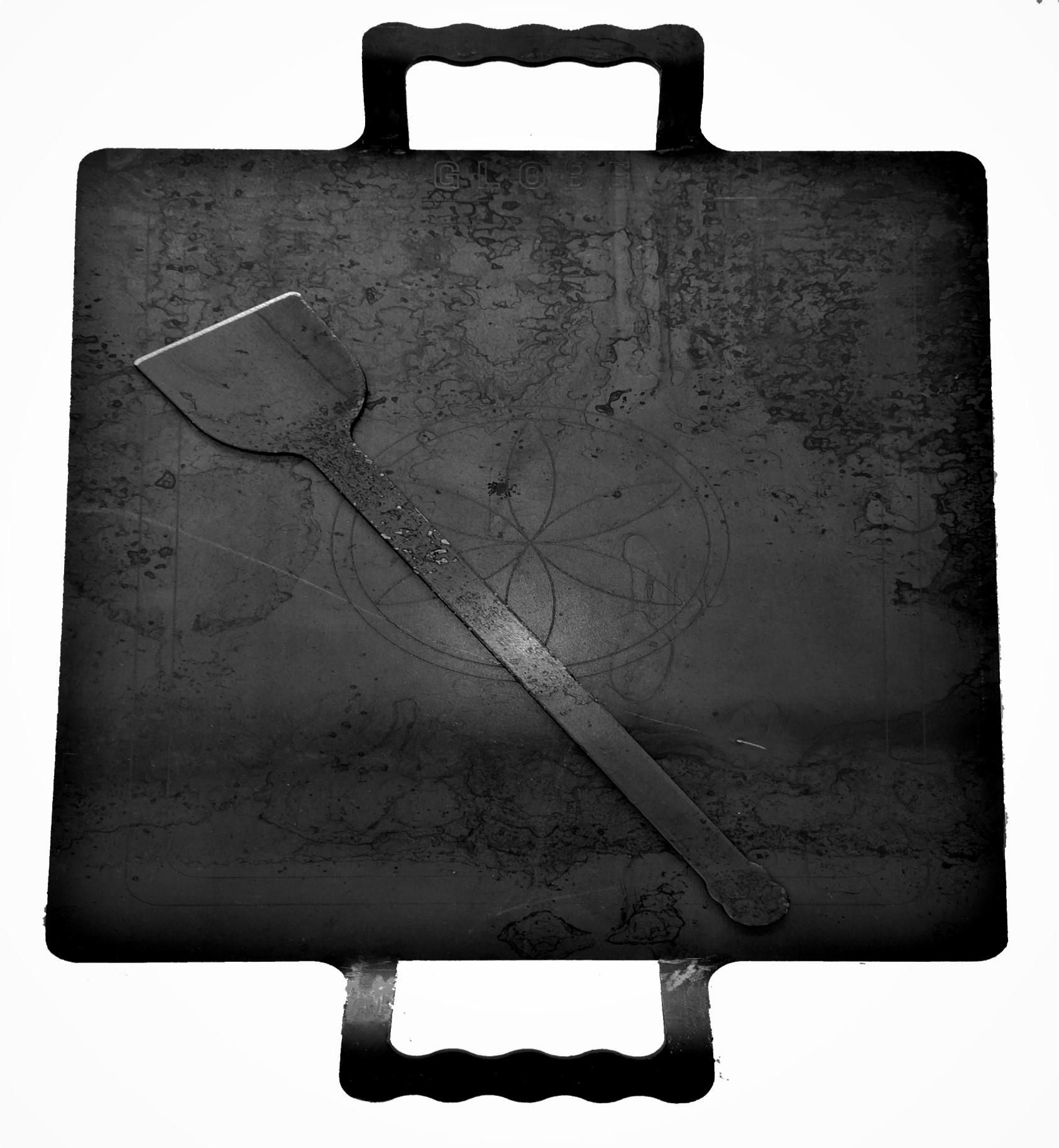 NAAYAGI - SQUARE TAWA - PURE IRON MADE for dosa, roti, DOUBLE HANDLE, 12 INCH, 3 KG, 5 MM THICK APPROX.