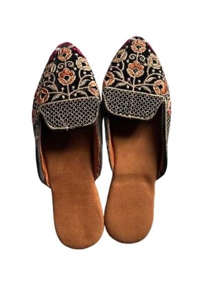Jaipuri Chappal with Black and Orange Flower Pattern, Traditional Embroidered Slippers
