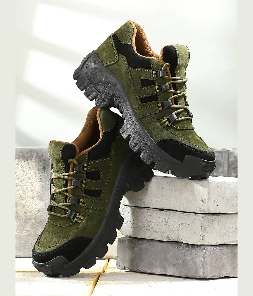 Bucik Men's Olive Men's Trekking Shoes