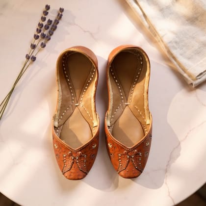 Handmade Punjabi Tilla Jutti Handmade Punjabi Tilla Jutti