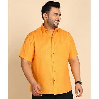 PrintCultr PLUS Plus Size Men Regular Fit Solid Spread Collar Casual Shirt PrintCultr PLUS Plus Size Men Regular Fit Solid Spread Collar Casual Shirt
