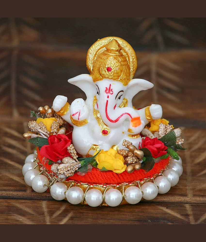 eCraftIndia White & Red Handcrafted Lord Ganesha On Decorative Plate Showpiece