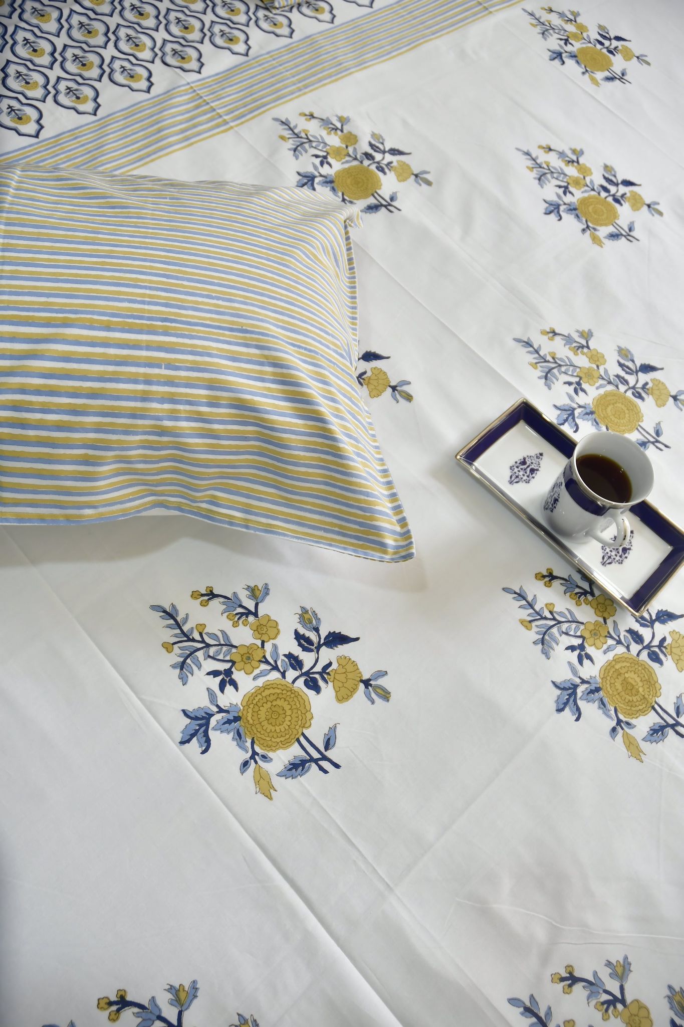 Royal Blue yellow Buta Bedsheet : Regal elegance King 90x108 inches