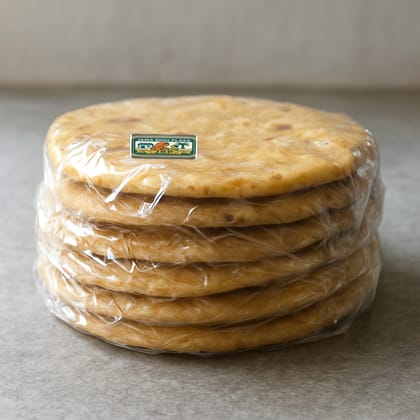 Jama Bhoi Plaza's mathiya - traditional indian snack