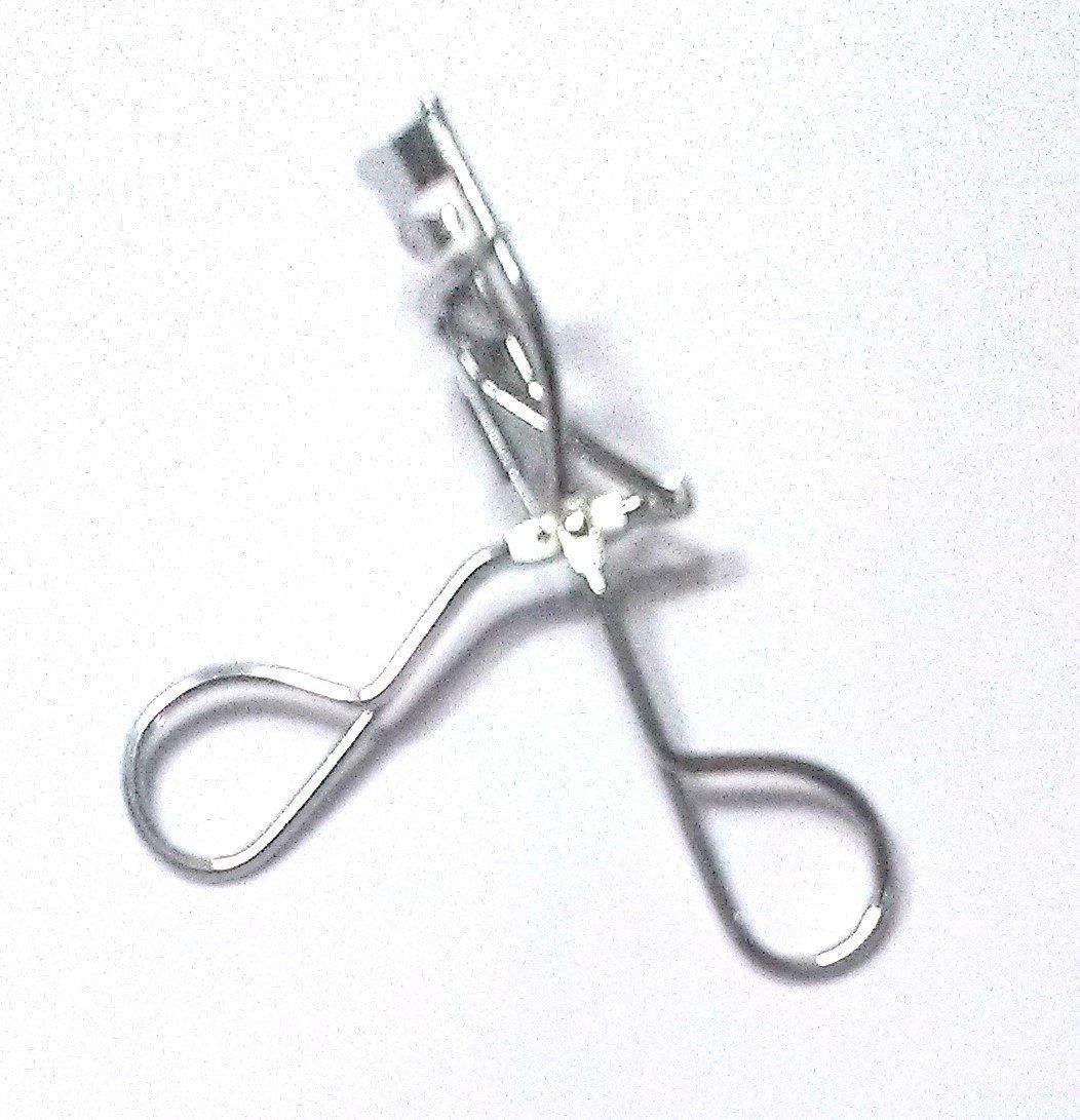 Nawani Light Weight Eyelash Curler with Steel Finish (Silver), Size- 10/8 cm