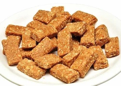 Crushed Peanut Chikki, Groundnut Chikki, Peanut Jaggery Bar, Shengdana Chikki, Kadalai Mittai 200gm