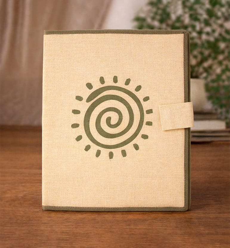 Handcrafted fabric file folder – Spiral Folk Motiif