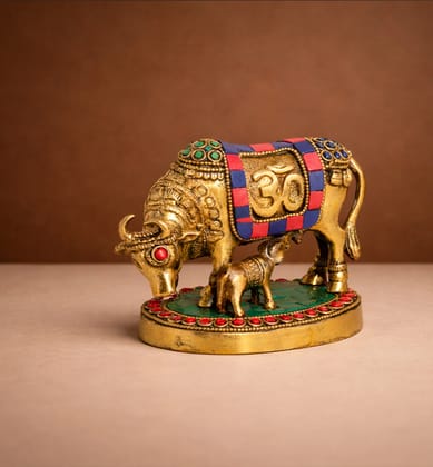 Handcrafted Bell Metal Kamdhenu Cow with Calf – Meenakari Finish Handcrafted Bell Metal Kamdhenu Cow with Calf – Meenakari Finish