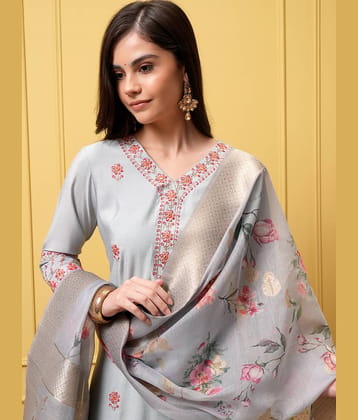 Vishudh Women Cotton Blend Embroidered Straight Kurti With Pants ( Grey )