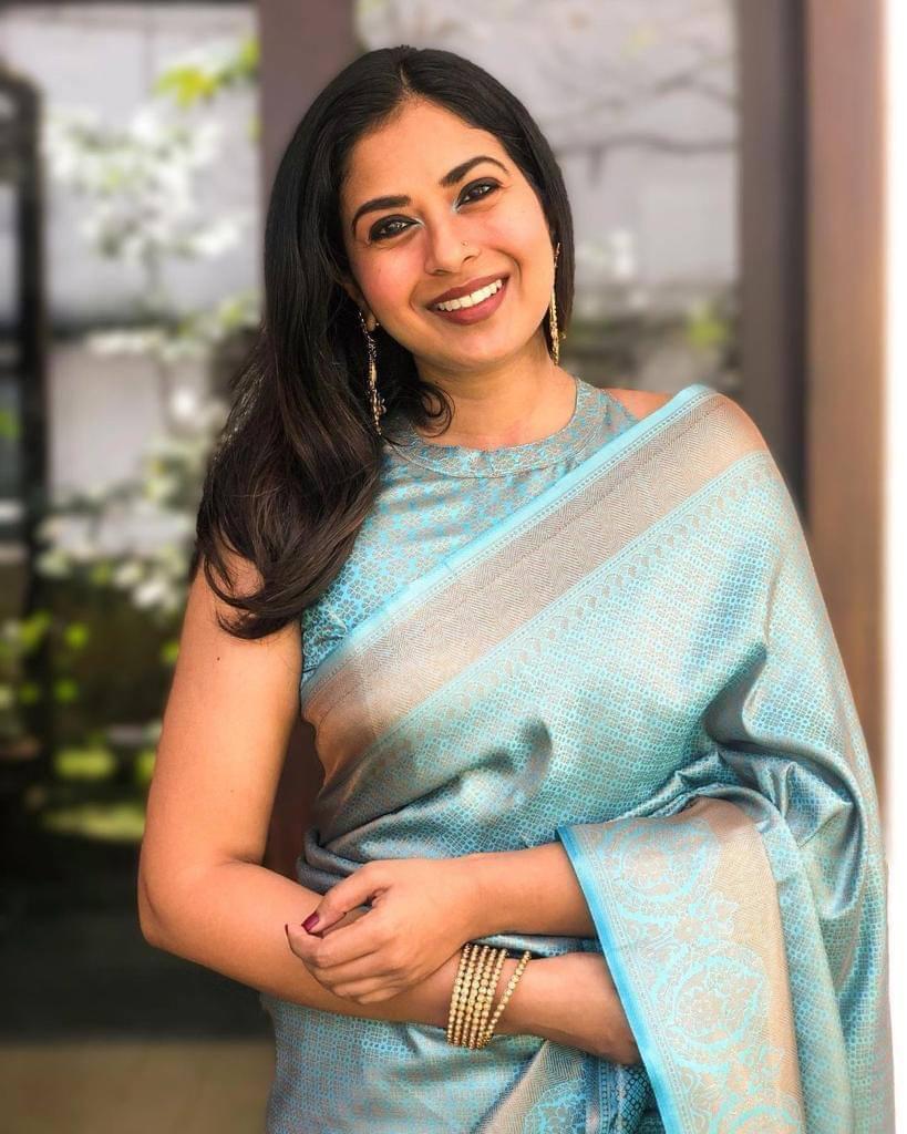 Zari Work Silk Saree With Blouse Piece