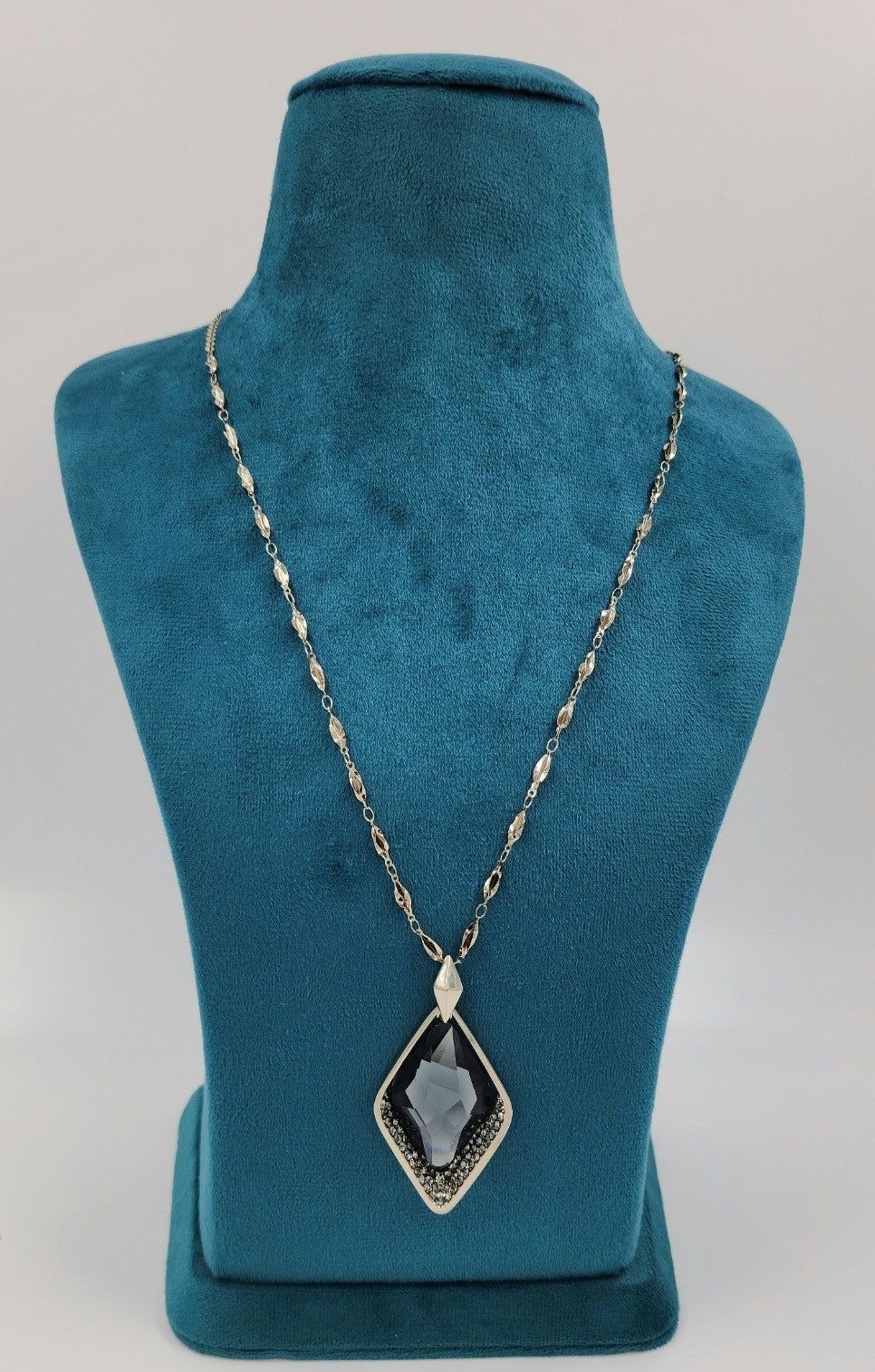 Necklace for women under 999rs