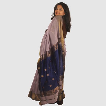 Royal Lavender Maheshwari Silk Cotton Handloom Saree with Royal Blue Pallu and Gold Zari