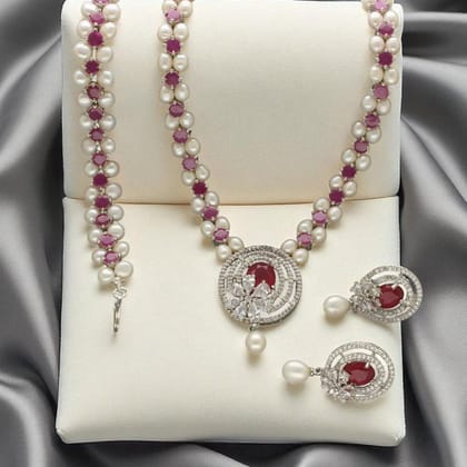 Cosmic Crest Pearl Necklace Set With Bracelet