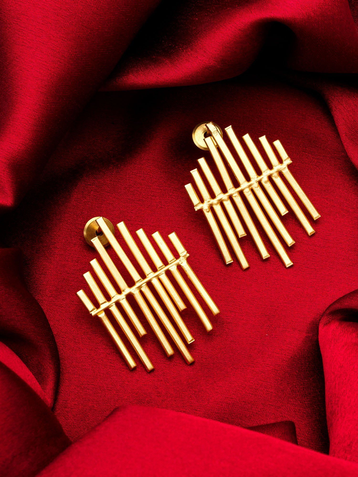 Morison Golden Drop Earrings Effortless Glamour