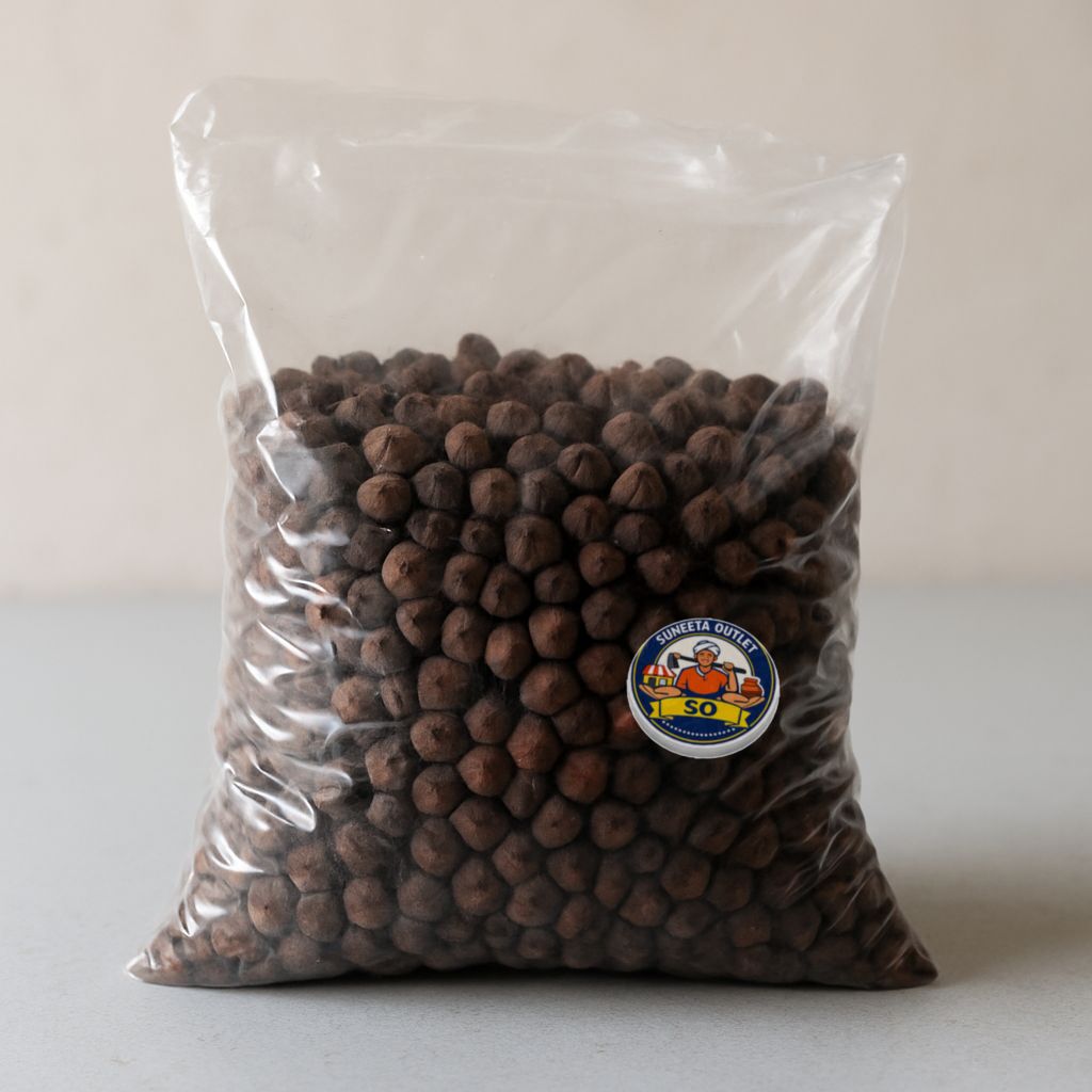 Suneeta Outlet's black chana (kala chana) - dried legumes