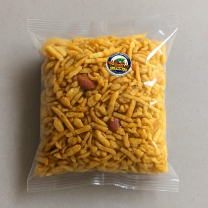 Taravati Mini Mart's traditional indian chivda snack