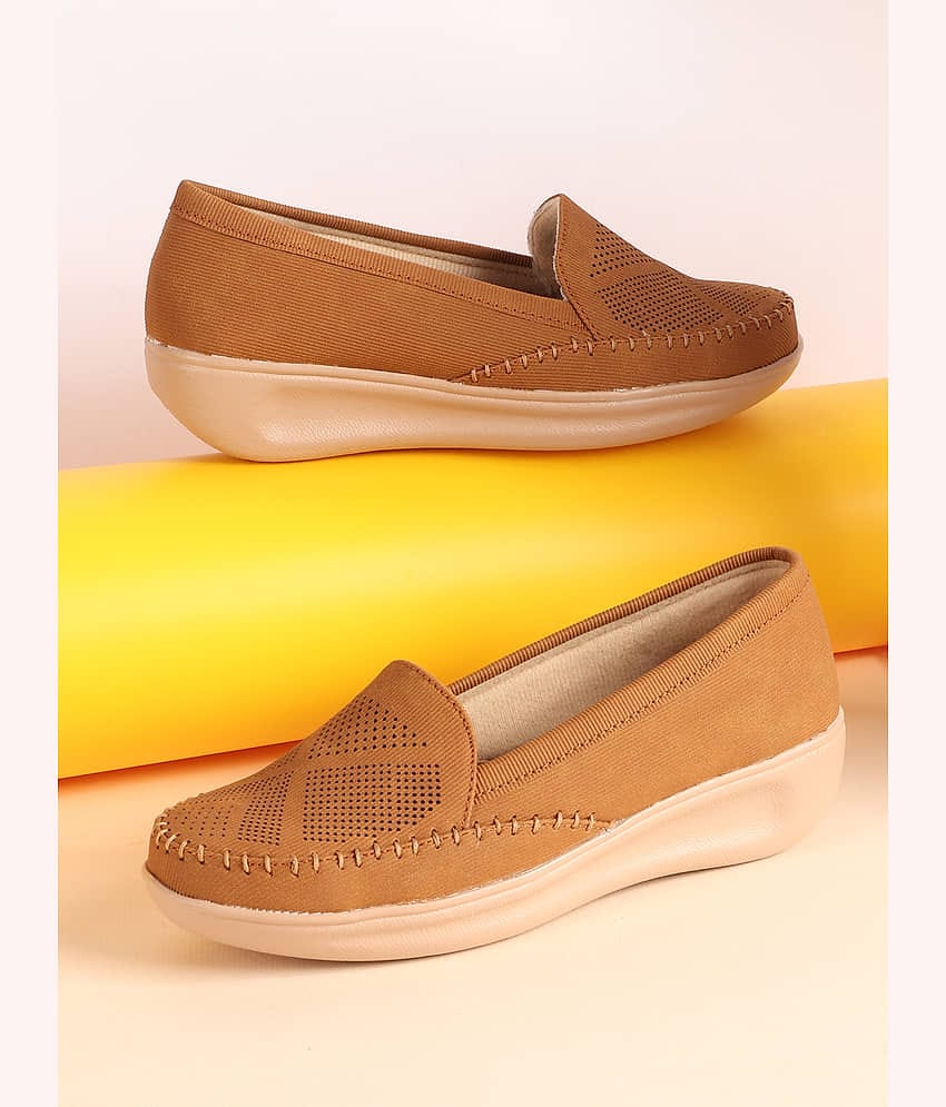 Carrito Tan Women's Loafers