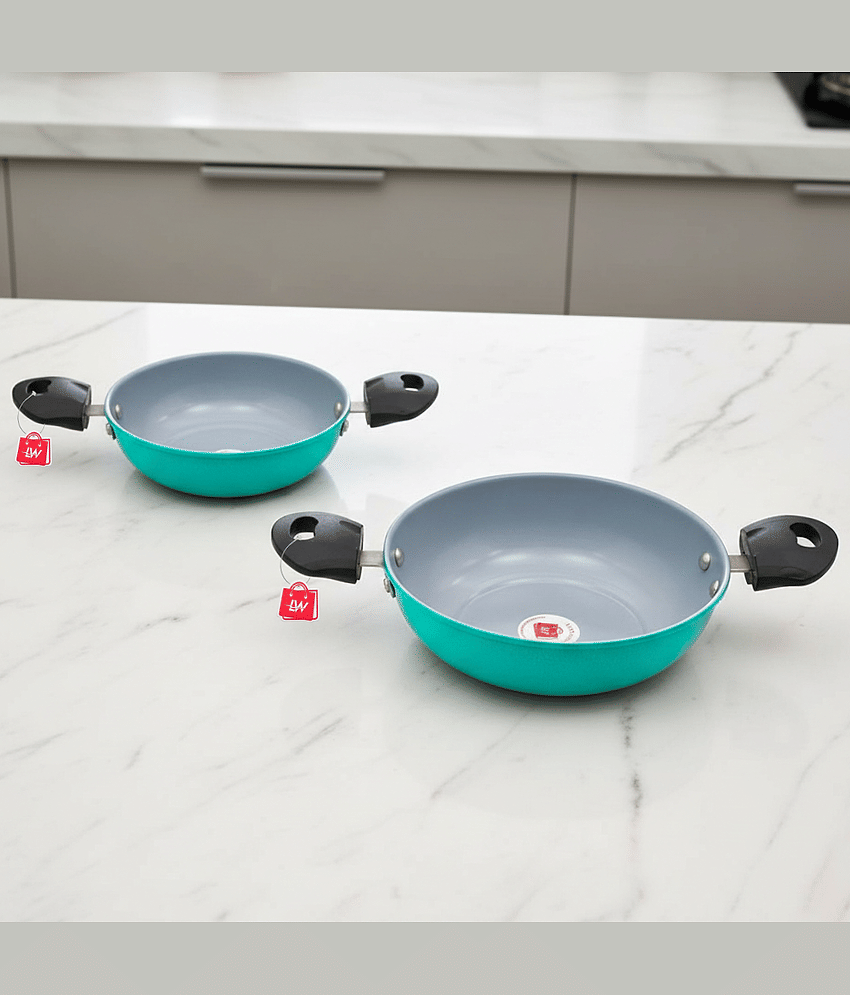 LAZYWINDOW Iron Kadhai Induction Bottom Bakelite Handle 3 mm Thickness 26 cm Diameter ( 3 L )