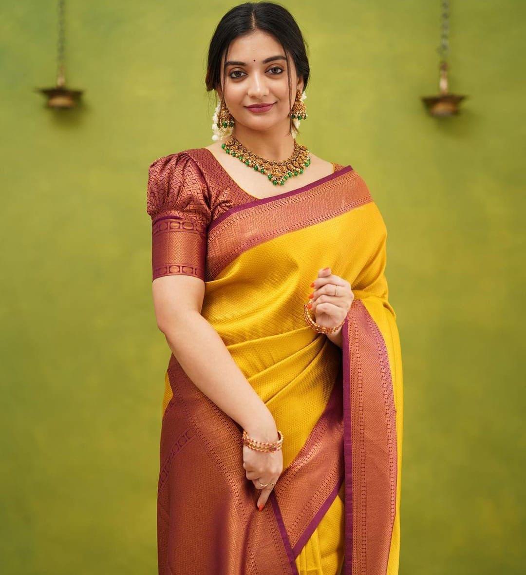 Zari Work Silk Saree With Blouse Piece