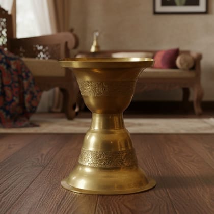 Brass Decorative Peekdaan Spittoon | Vintage Indian Home Decor, Height : 6 Inch (FMAS088 A) Brass Decorative Peekdaan Spittoon | Vintage Indian Home Decor, Height : 6 Inch (FMAS088 A)