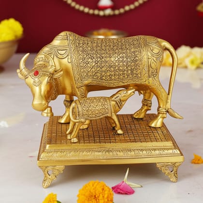 Aluminium Cow Statue � Handcrafted Metal Home D�cor, Height : 12 Inch (ASMAS447 G)