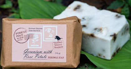 Beeswax Handmade Geranium with Rose Petals 118 gram (1TORSOPTN00269)