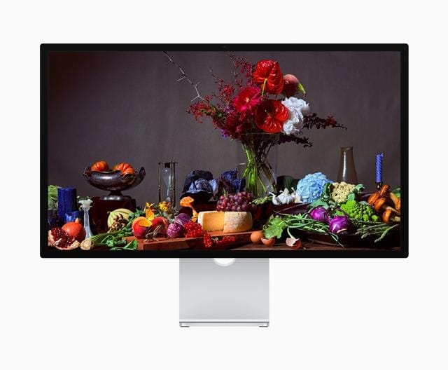 Apple Studio Display - Standard Glass - Tilt-Adjustable Stand-MYJG3HN/A