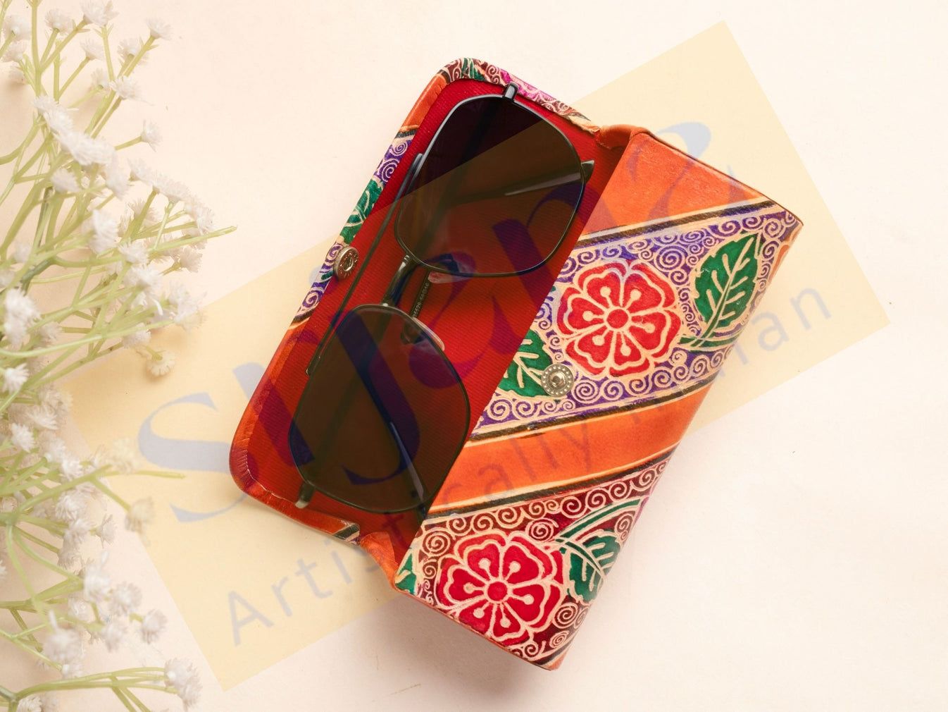Srjana Handcrafted Leather Embossed Sunglasses Cover