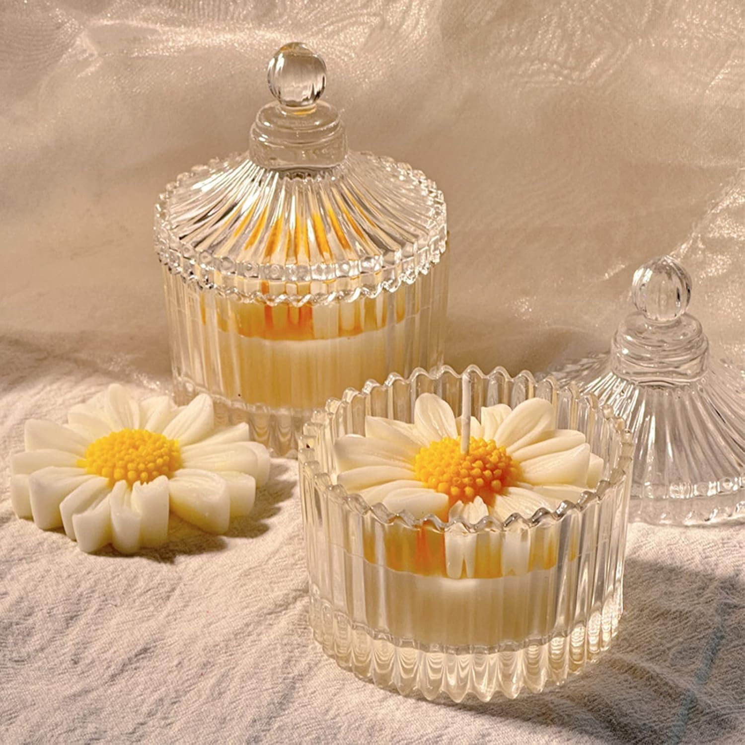 CANDLE CABINETS Daisy Flower Scented Candle in Glass Jar | Decorative Soy Wax Floral Candle | Aesthetic Photo Prop & Table Decor | Natural Essential Oil Candle for Meditation & Stress Relief