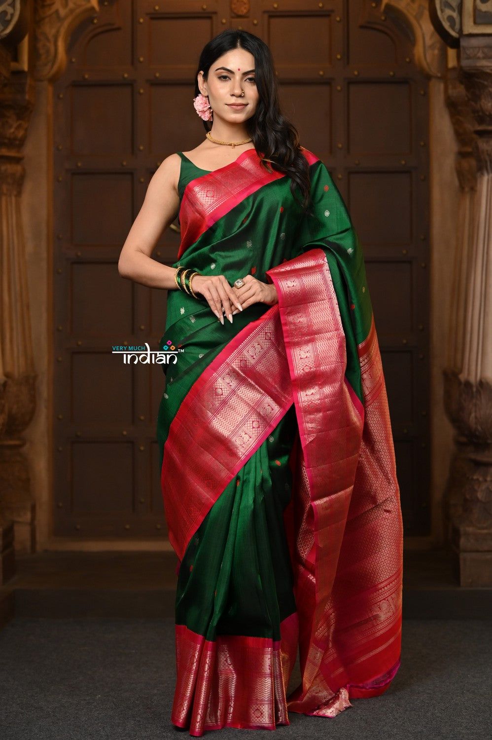 Parampara Premium ~ Gadwal Pure Silk Handloom Saree in  Royal Green with Rani Pink Border